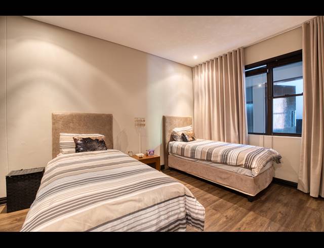 3 BEDROOM APARTMENT TO LET IN ZIMBALI ESTATE